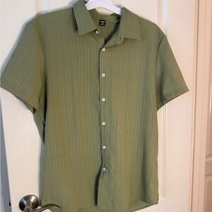 Men's Green Short Sleeve Shirt